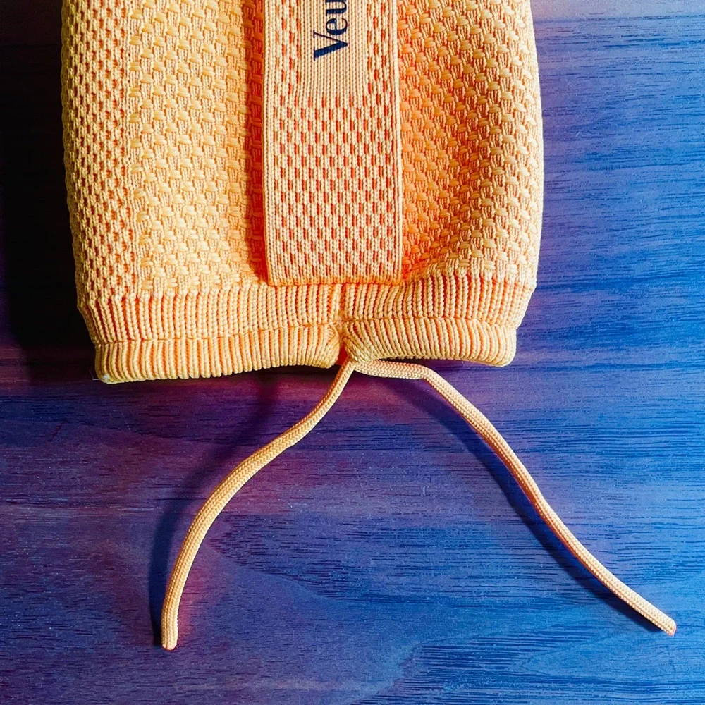 VEUVE CLICQUOT ISOTHERMAL BRUT CHAMPAGNE ICE JACKET - SPECIAL EDITION